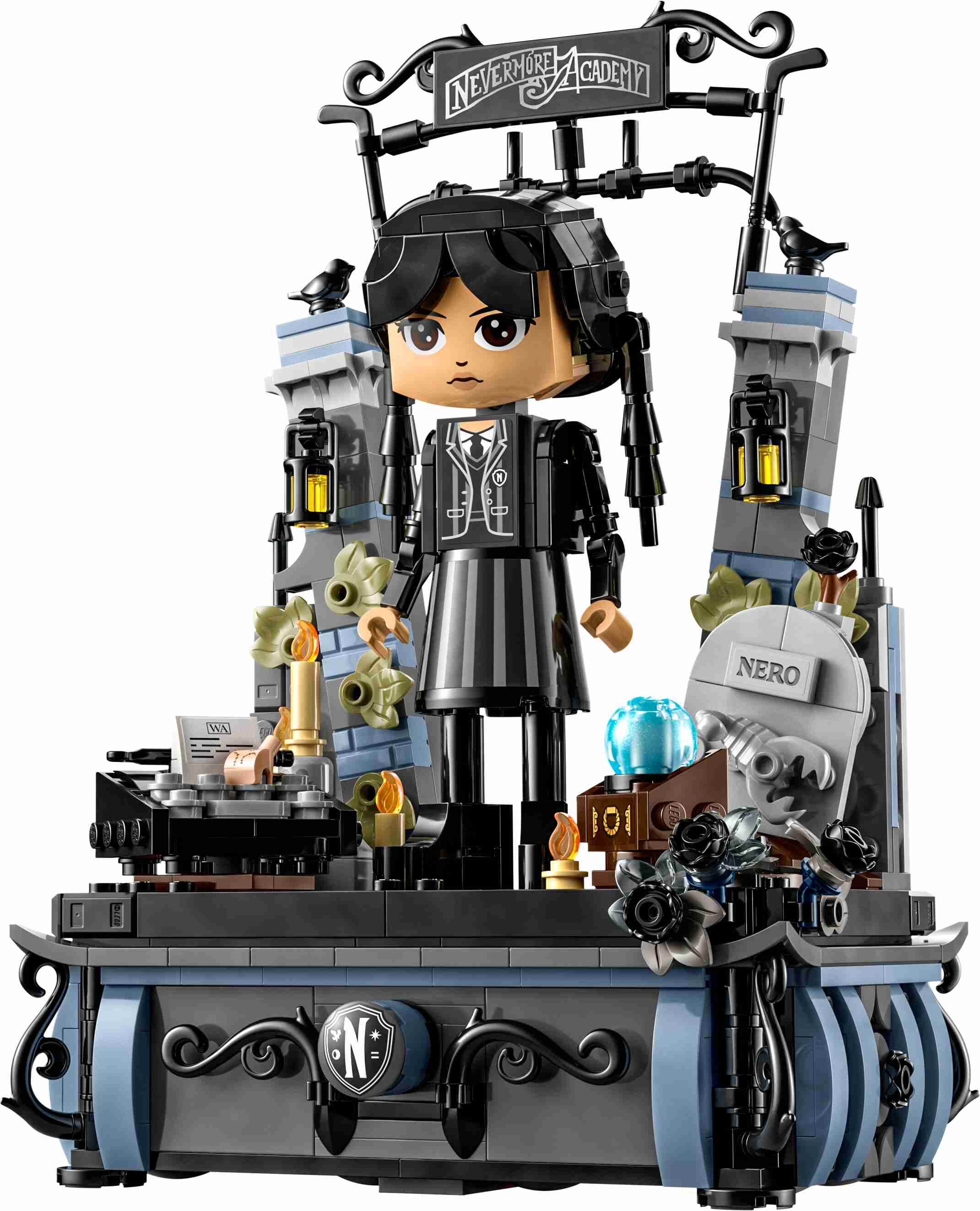 LEGO 76780 Wednesday Addams Baufigur, zwei Geheimfächer, 2 Outfits