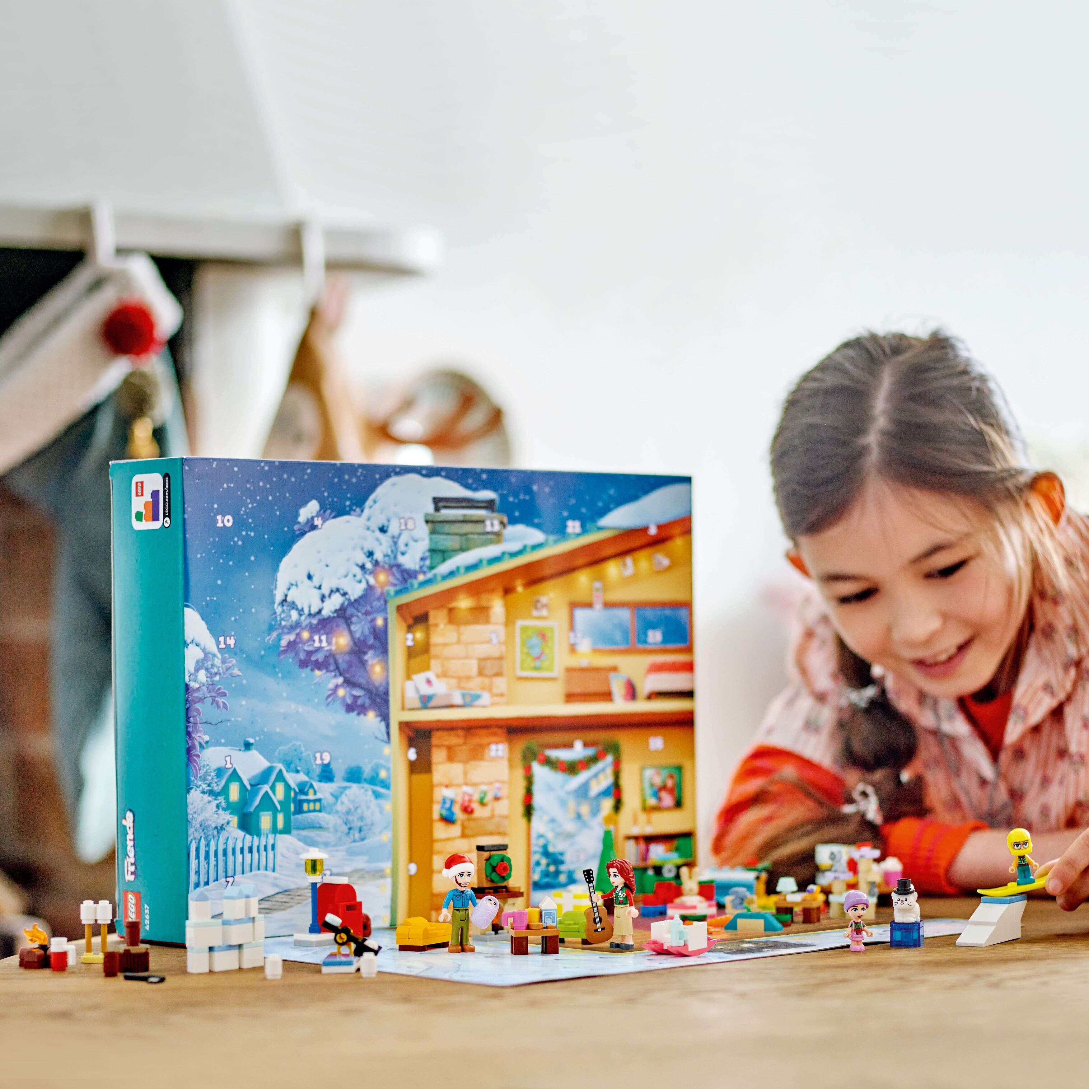 LEGO 42637 Friends Adventskalender 2024, 5 Charaktere, 2 Tierbabys, Zubehör